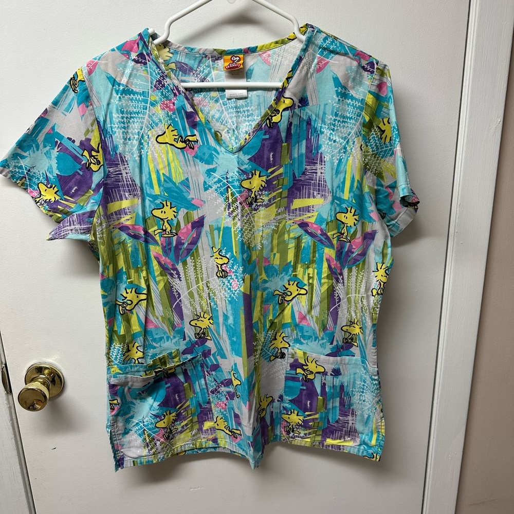 Women’s scrub top, excellent condition.